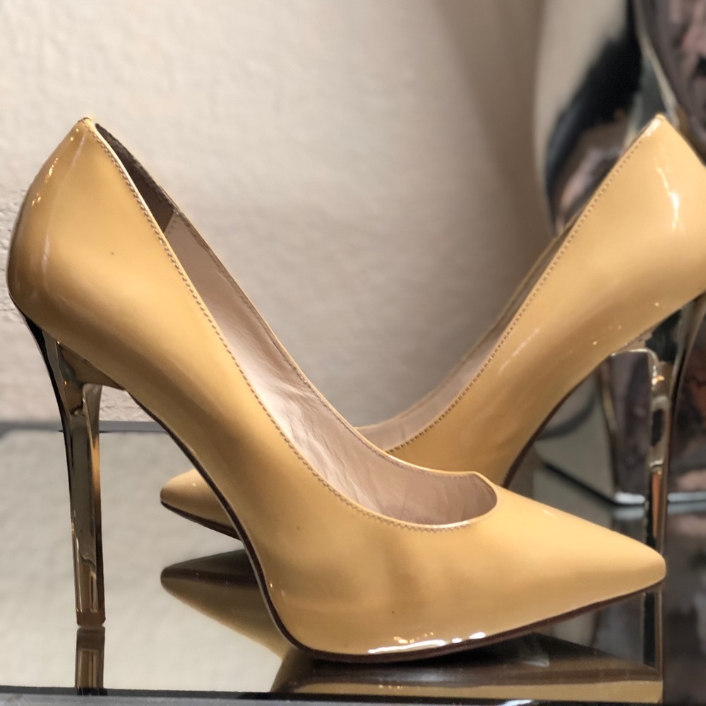 Conservative, Trendy, Statement Heel